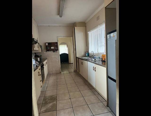 3 BEDROOM HOUSE FOR SALE IN BIRCH ACRES